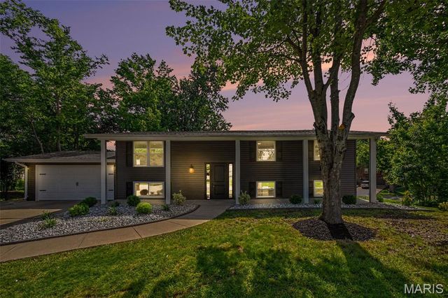 4 Lussac Court, Lake St Louis, MO 63367
