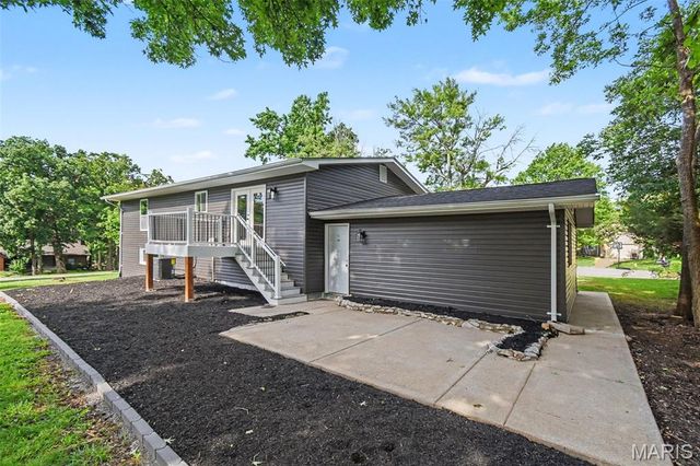 4 Lussac Court, Lake St Louis, MO 63367