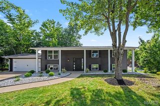 4 Lussac Court, Lake St Louis, MO 63367