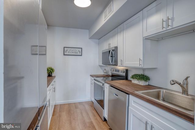 1608 BARNABY ST, Newark, DE 19702