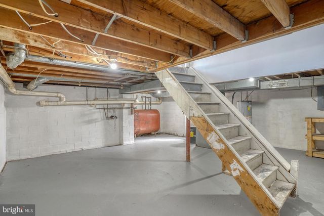 1608 BARNABY ST, Newark, DE 19702