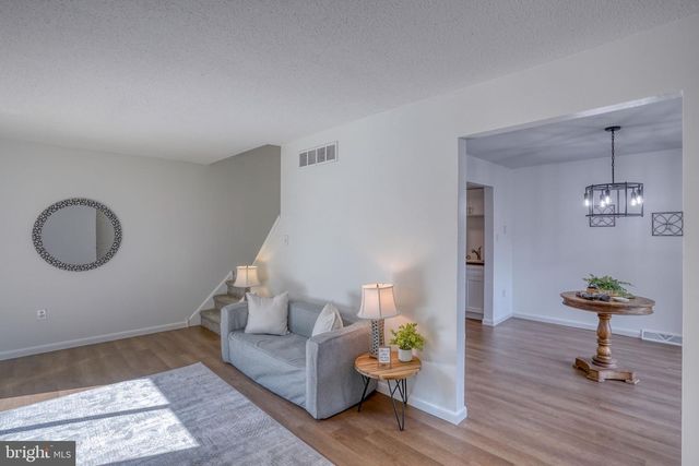 1608 BARNABY ST, Newark, DE 19702
