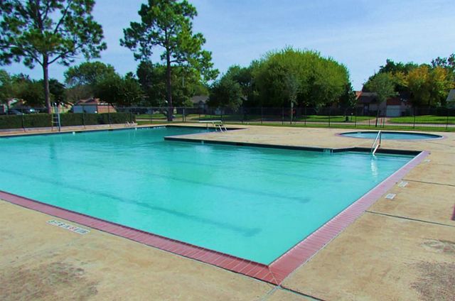 2914 Silent Drive, Sugar Land, TX 77498