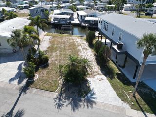 11391 Azalea LN, Fort Myers Beach, FL 33931