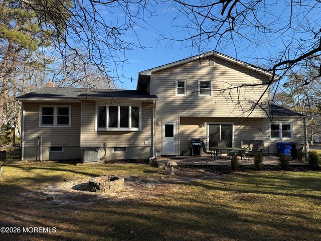 4 Cambridge Court, Toms River, NJ 08753