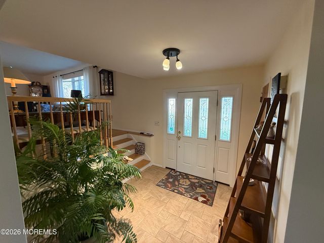 4 Cambridge Court, Toms River, NJ 08753