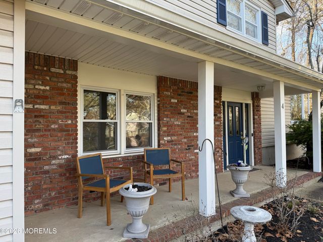 4 Cambridge Court, Toms River, NJ 08753