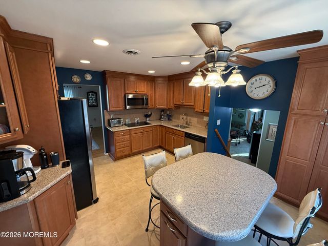 4 Cambridge Court, Toms River, NJ 08753