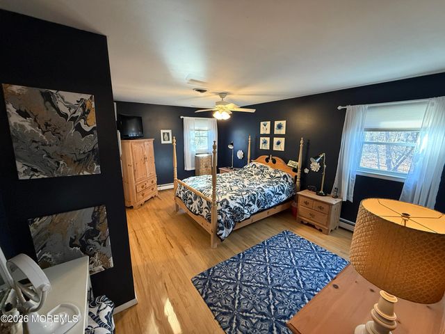 4 Cambridge Court, Toms River, NJ 08753