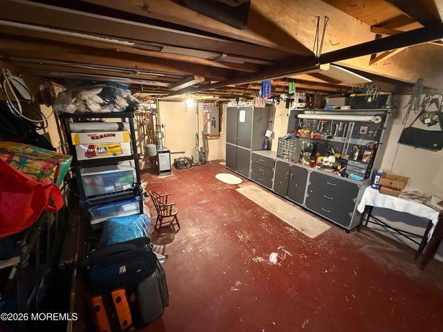 4 Cambridge Court, Toms River, NJ 08753