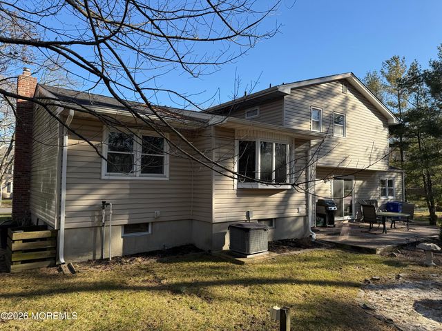 4 Cambridge Court, Toms River, NJ 08753