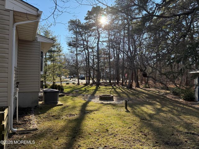 4 Cambridge Court, Toms River, NJ 08753