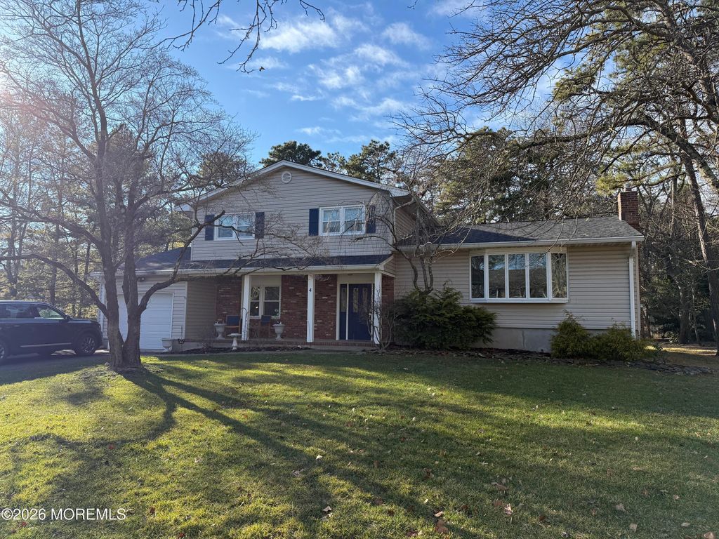 4 Cambridge Court, Toms River, NJ 08753