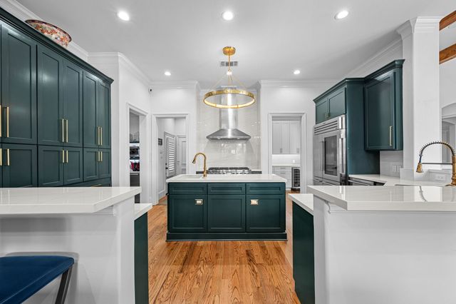 6130 Lavendale Avenue, Dallas, TX 75230