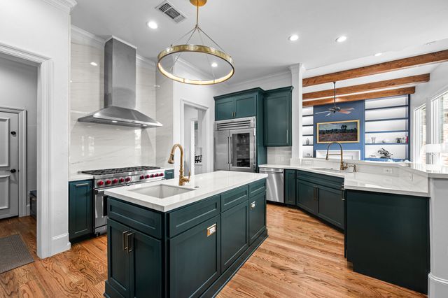6130 Lavendale Avenue, Dallas, TX 75230