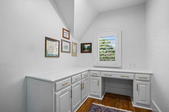 6130 Lavendale Avenue, Dallas, TX 75230