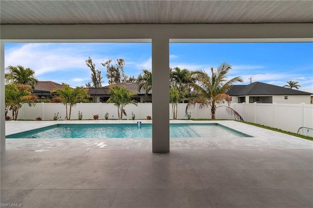 123 SW 35th AVE, Cape Coral, FL 33991