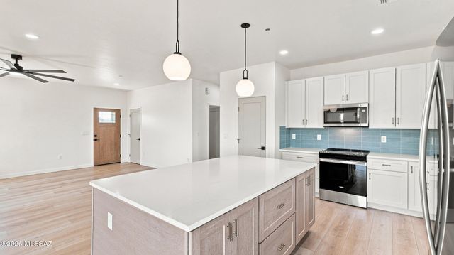 3725 E Wetstones Road, Vail, AZ 85641