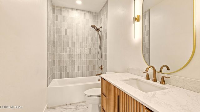 3725 E Wetstones Road, Vail, AZ 85641