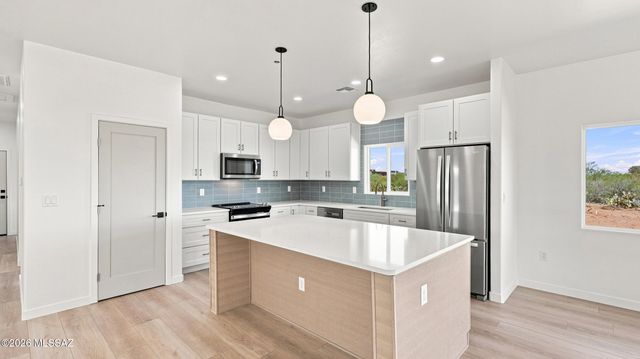 3725 E Wetstones Road, Vail, AZ 85641