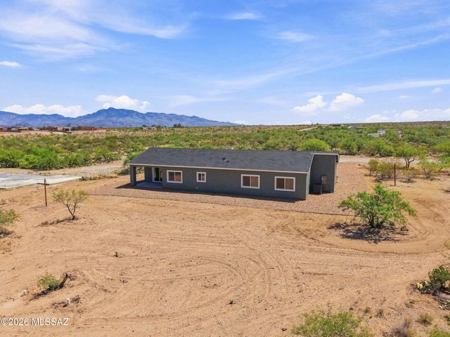 3725 E Wetstones Road, Vail, AZ 85641