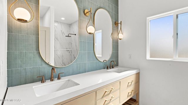 3725 E Wetstones Road, Vail, AZ 85641