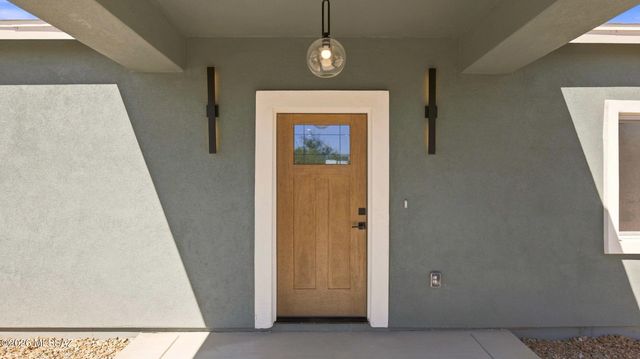 3725 E Wetstones Road, Vail, AZ 85641