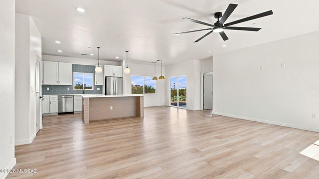3725 E Wetstones Road, Vail, AZ 85641