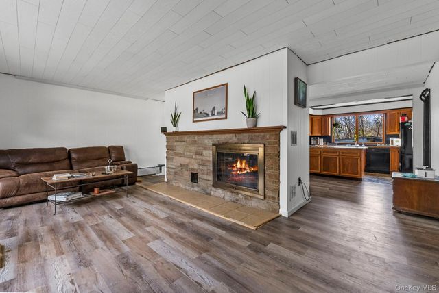 45 BAKER Rd Road, Hopewell Junction, NY 12533