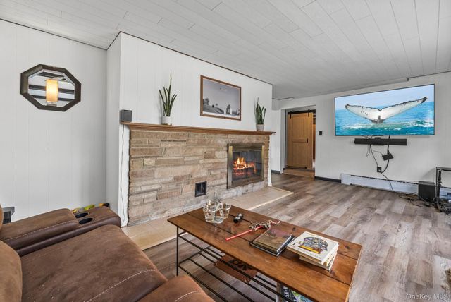 45 BAKER Rd Road, Hopewell Junction, NY 12533