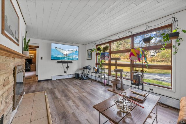 45 BAKER Rd Road, Hopewell Junction, NY 12533