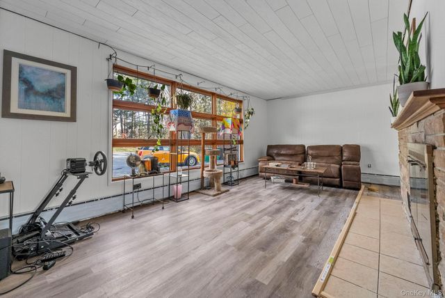 45 BAKER Rd Road, Hopewell Junction, NY 12533