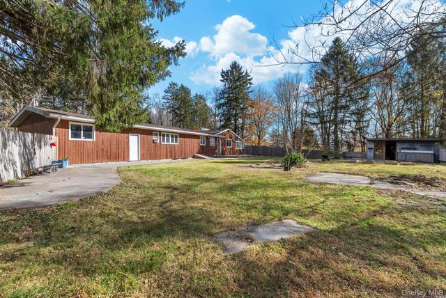 45 BAKER Rd Road, Hopewell Junction, NY 12533