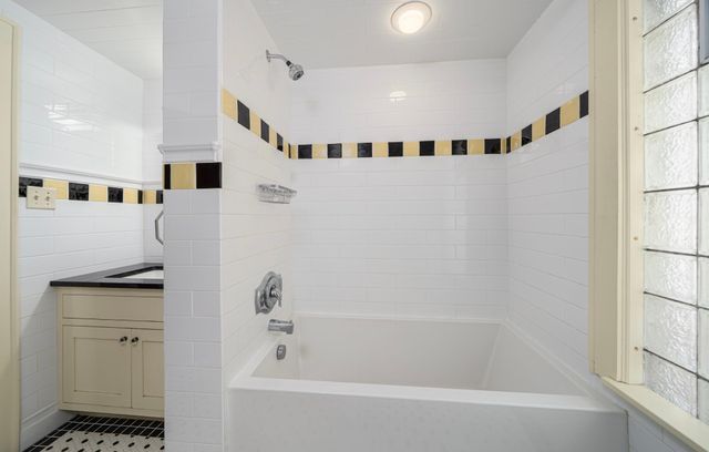 1425 Como Avenue, Saint Paul, MN 55108