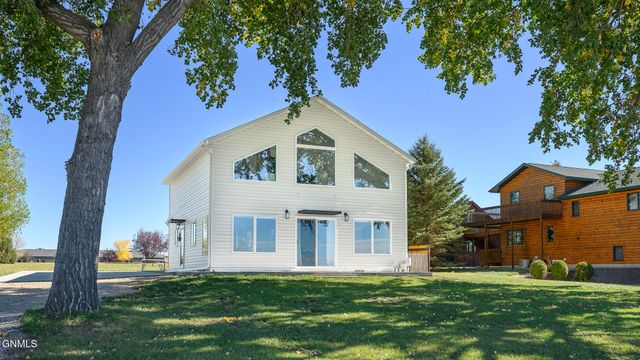 409 Missouri Drive W, Riverdale, ND 58565 property photo