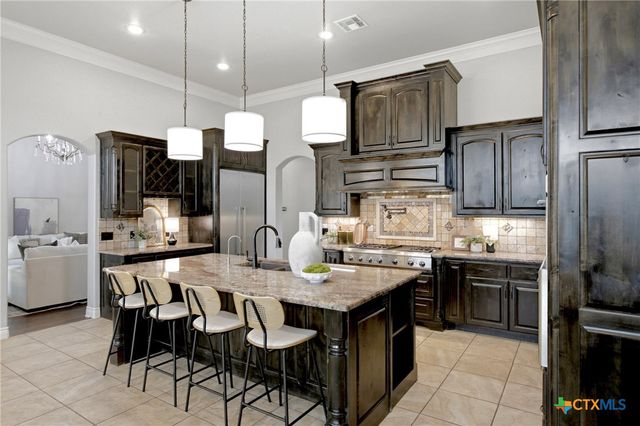 407 Creekside Drive, Salado, TX 76571