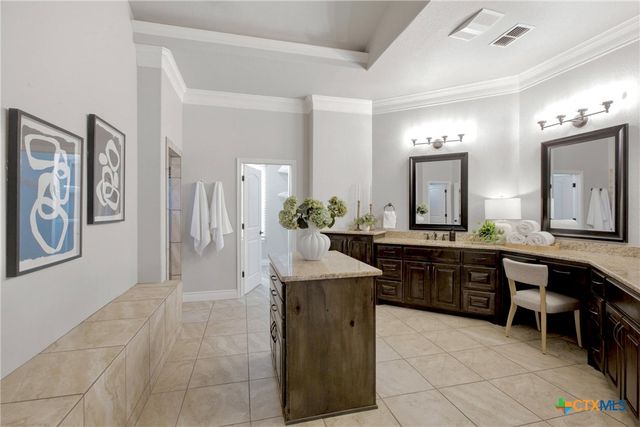 407 Creekside Drive, Salado, TX 76571