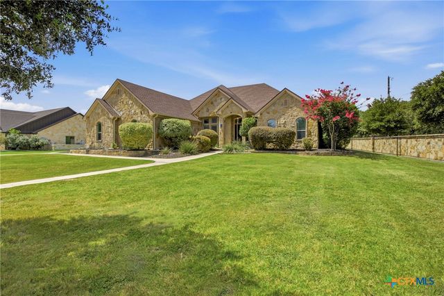 407 Creekside Drive, Salado, TX 76571