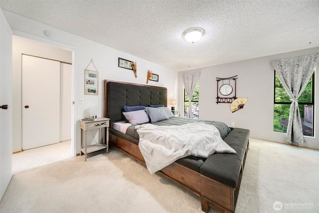 7880 NE Forest Ridge Lane, Bremerton, WA 98311