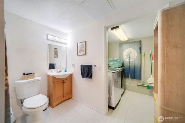 7880 NE Forest Ridge Lane, Bremerton, WA 98311