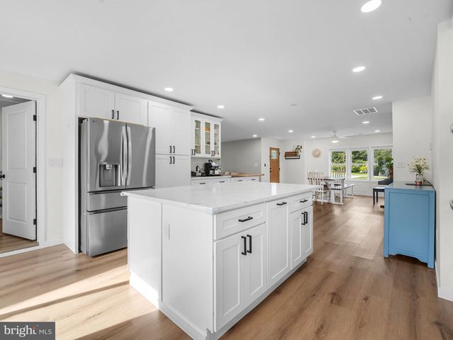 7845 JUNE DR, Pasadena, MD 21122