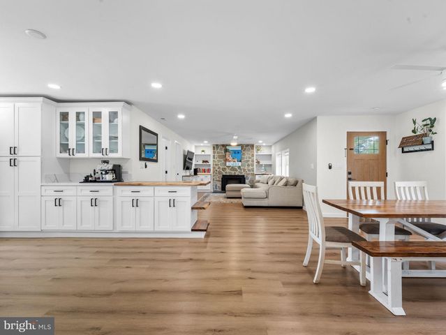 7845 JUNE DR, Pasadena, MD 21122