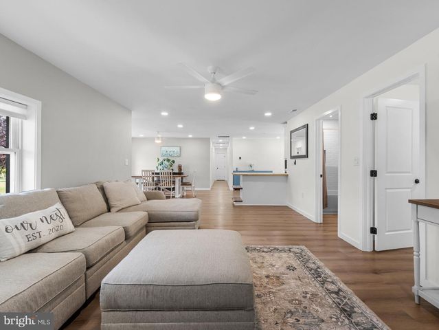 7845 JUNE DR, Pasadena, MD 21122