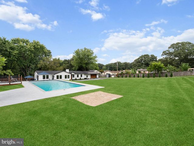 7845 JUNE DR, Pasadena, MD 21122