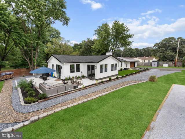 7845 JUNE DR, Pasadena, MD 21122