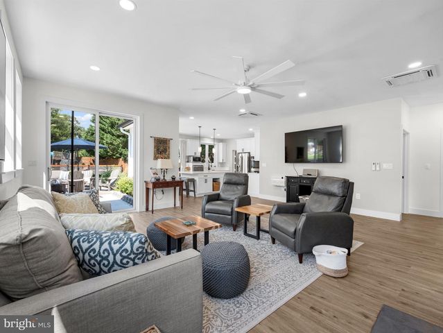 7845 JUNE DR, Pasadena, MD 21122