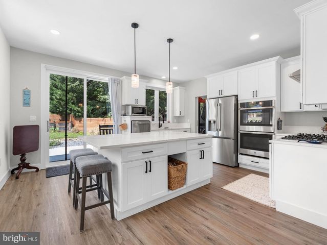 7845 JUNE DR, Pasadena, MD 21122