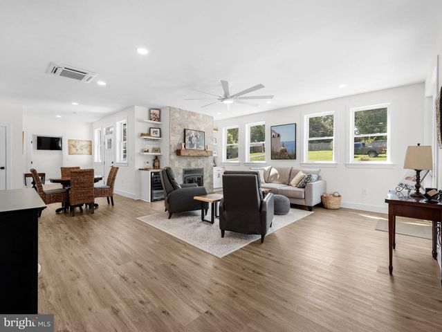 7845 JUNE DR, Pasadena, MD 21122