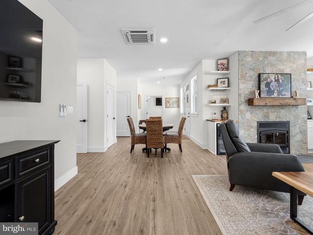 7845 JUNE DR, Pasadena, MD 21122
