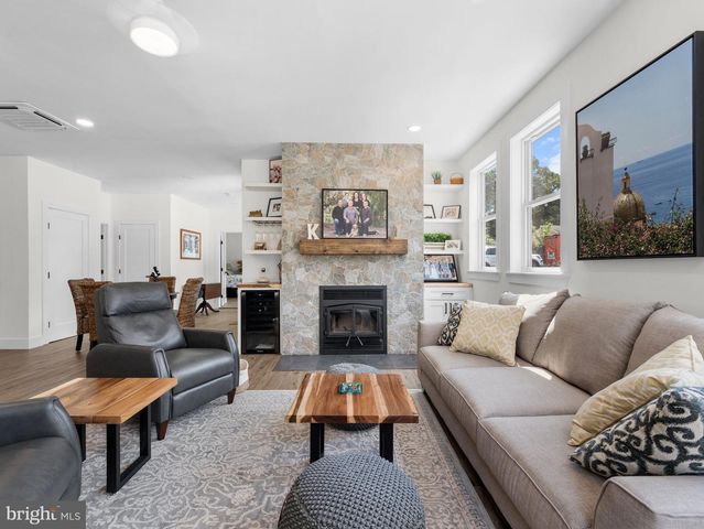 7845 JUNE DR, Pasadena, MD 21122